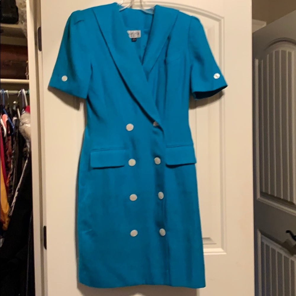 Casper for a SL size 6 teal double breasted
